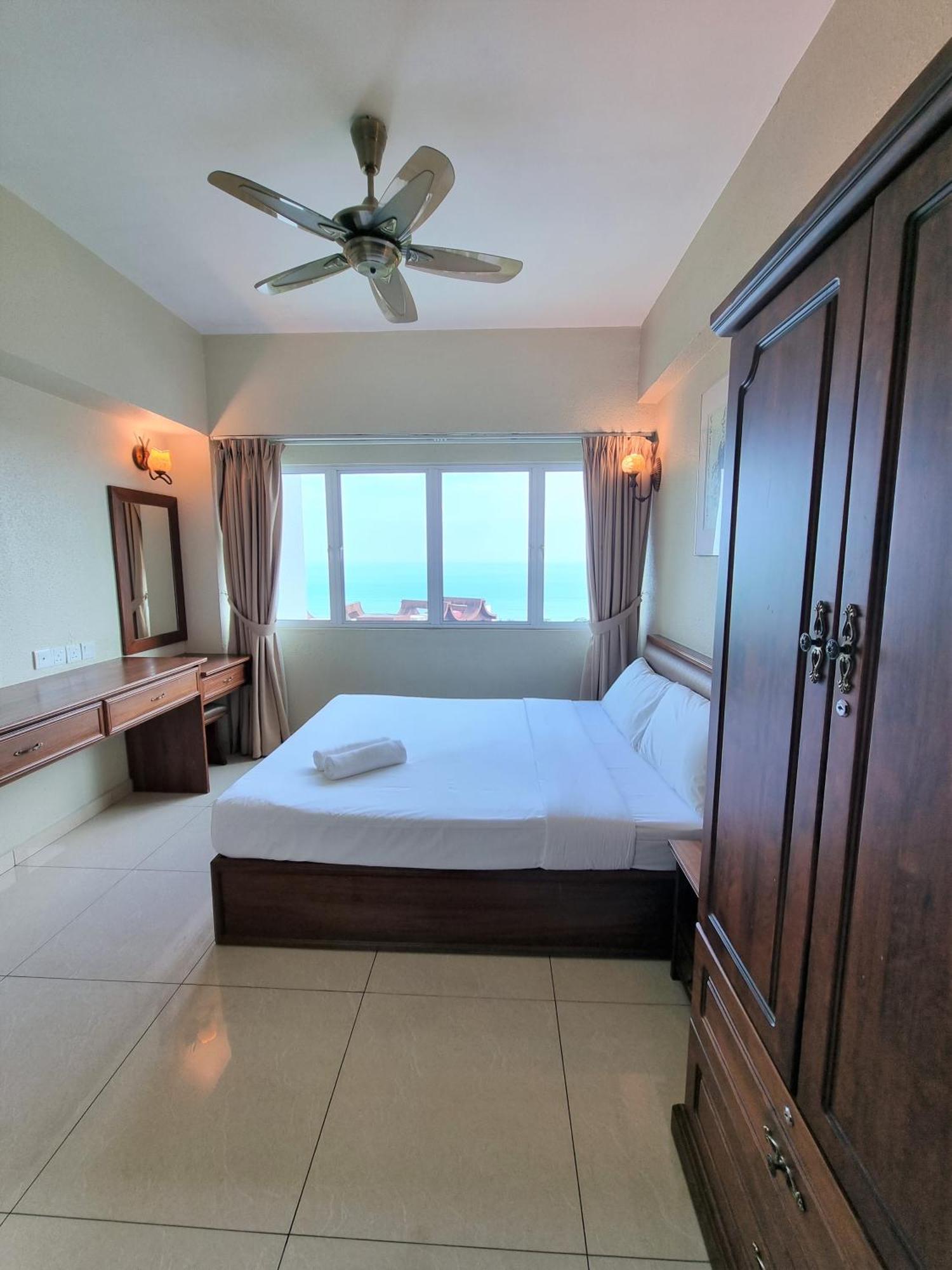 Green Ocean Seaview Apartment Batu Ferringhi Eksteriør bilde