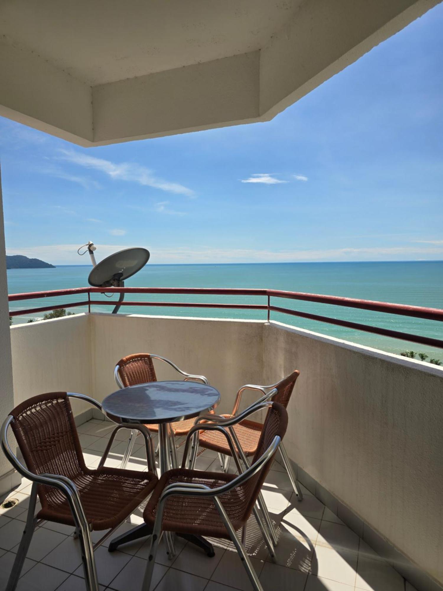 Green Ocean Seaview Apartment Batu Ferringhi Eksteriør bilde